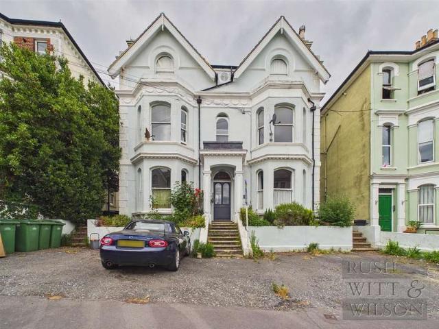 2 Bedroom Flat
