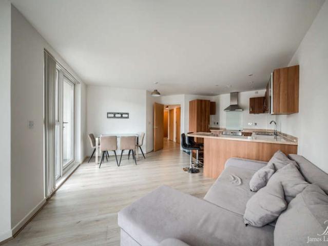2 Bedroom Flat