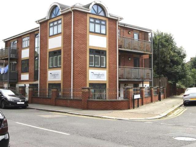 2 Bedroom Flat