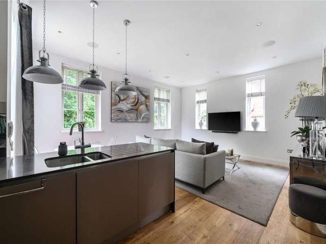 2 Bedroom Flat