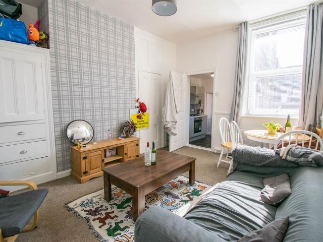 2 Bedroom Flat