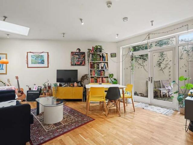 2 Bedroom Flat