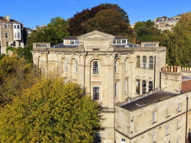 2 Bedroom Flat
