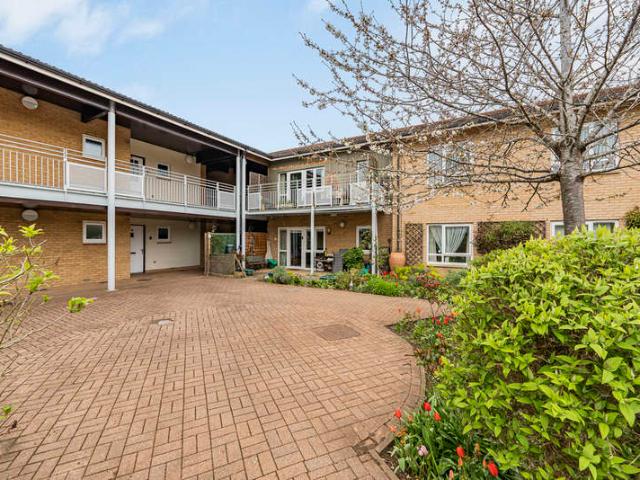 2 Bedroom Flat