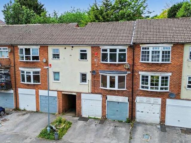 2 Bedroom Flat