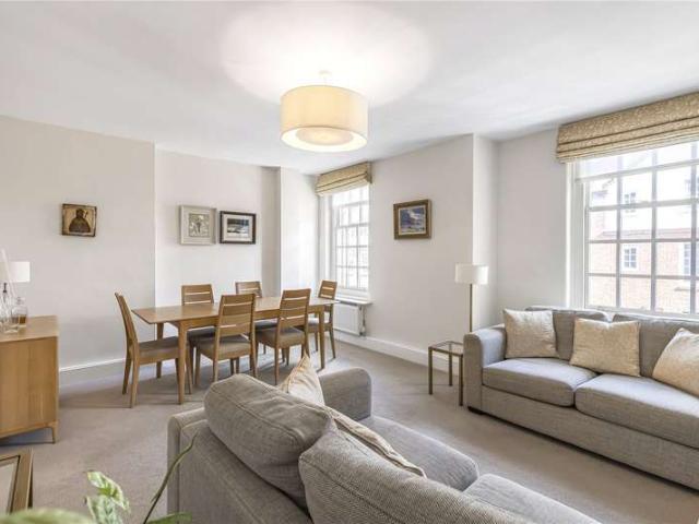 2 Bedroom Flat