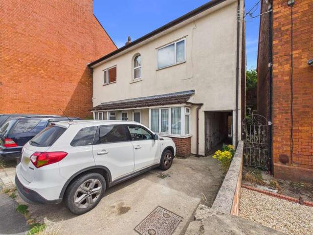 2 Bedroom Flat