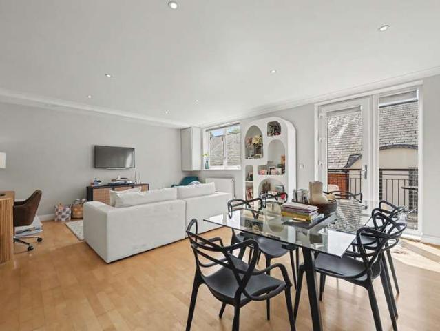 2 Bedroom Flat