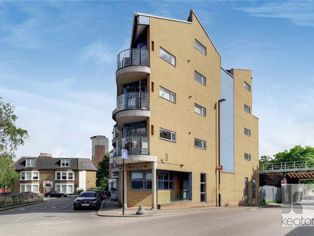 2 bedroom Flat