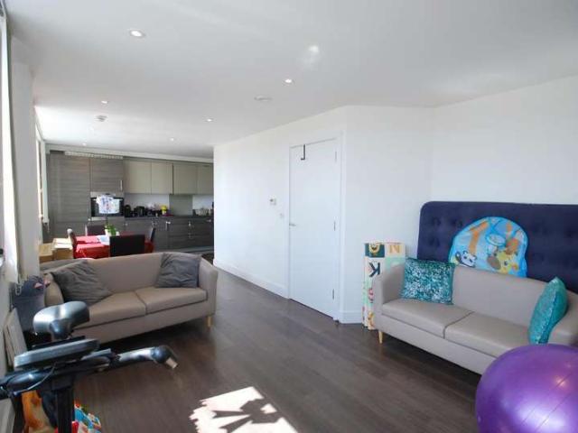 2 Bedroom Flat