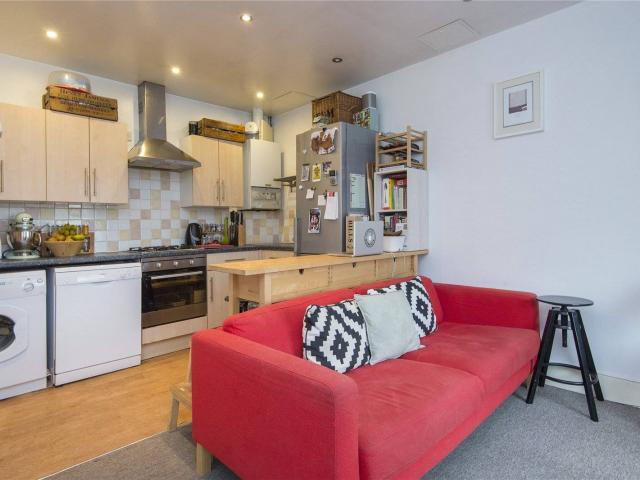 2 bedroom Flat