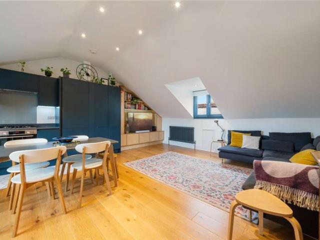 2 Bedroom Flat