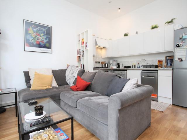 2 Bedroom Flat