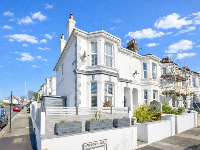 2 Bedroom Flat