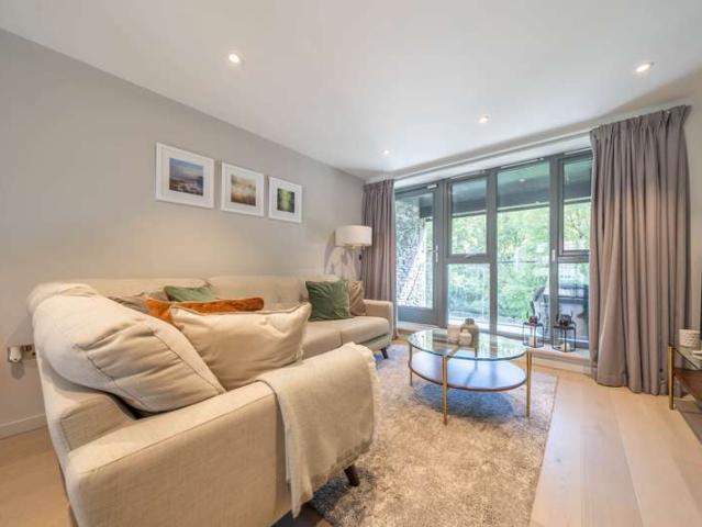 2 Bedroom Flat