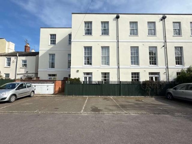 2 Bedroom Flat