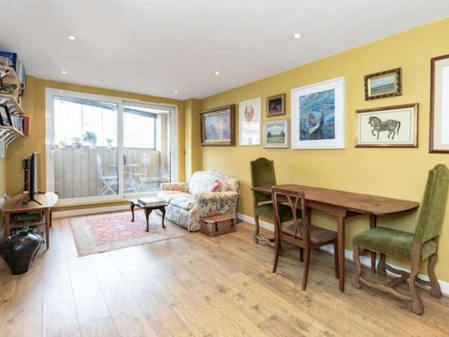 2 Bedroom Flat