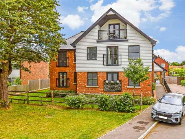 2 Bedroom Flat