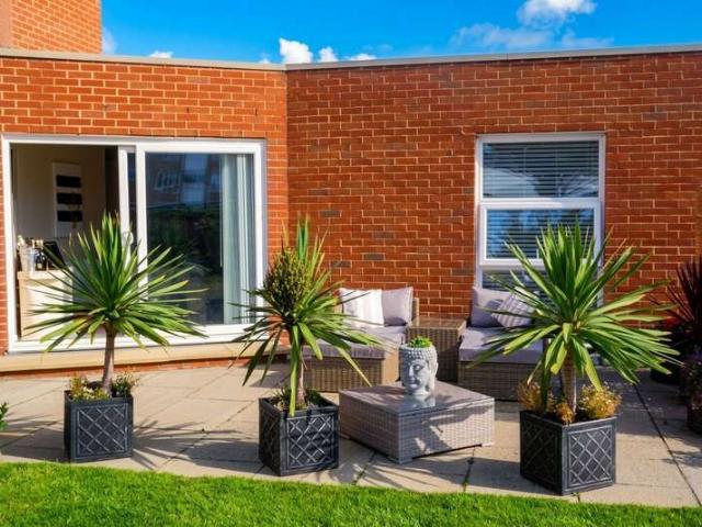 2 Bedroom Flat