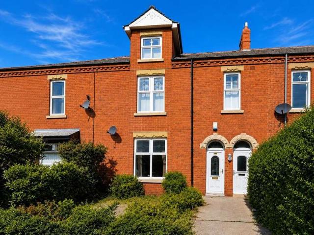 2 Bedroom Flat