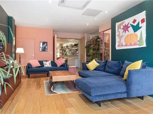 2 Bedroom Flat