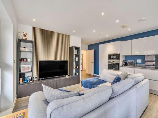 2 Bedroom Flat