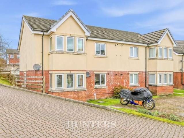 2 Bedroom Flat