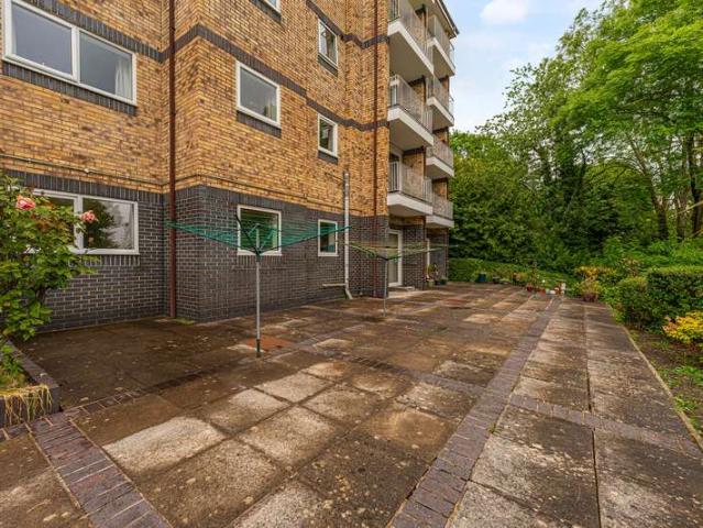 2 Bedroom Flat