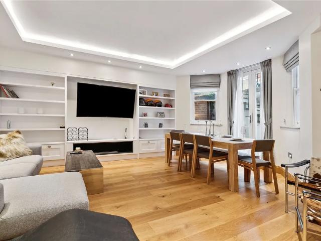 2 bedroom flat