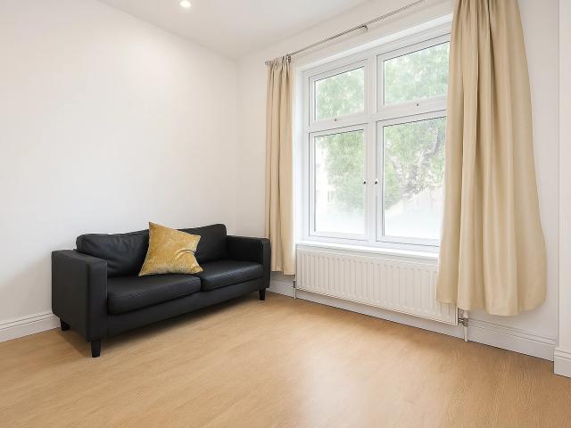 2 Bedroom Flat