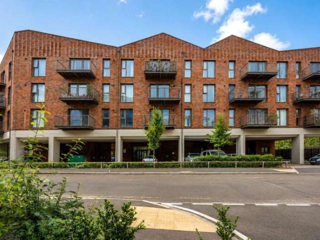 2 Bedroom Flat