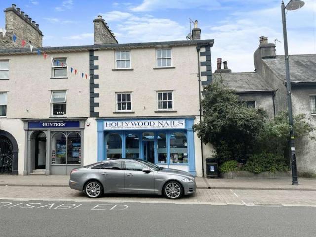 2 Bedroom Flat