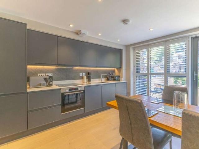2 Bedroom Flat
