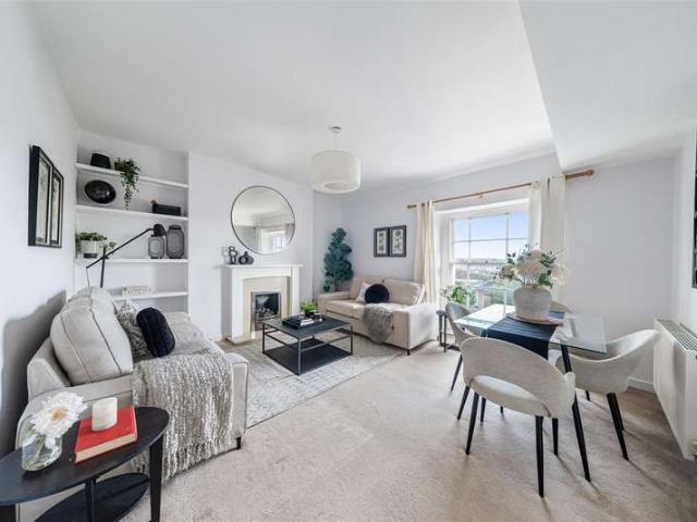 2 Bedroom Flat