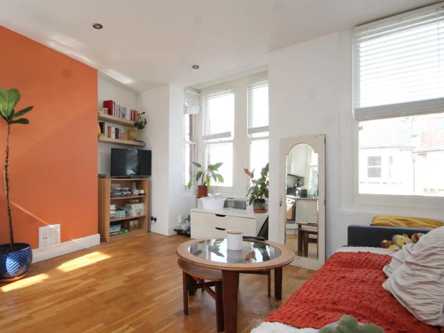 2 Bedroom Flat
