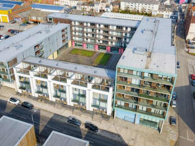2 Bedroom Flat