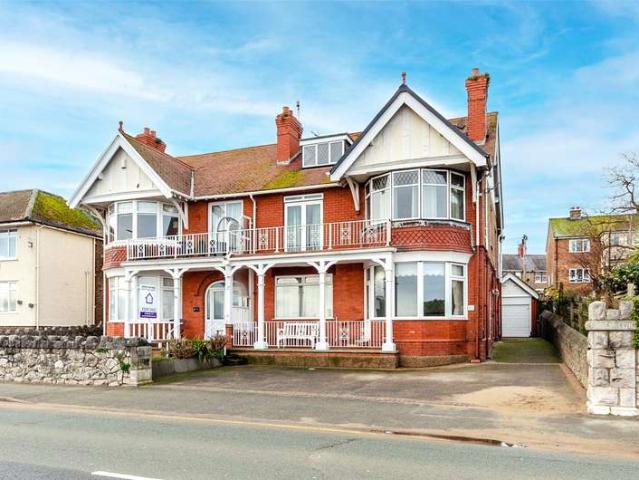 2 Bedroom Flat