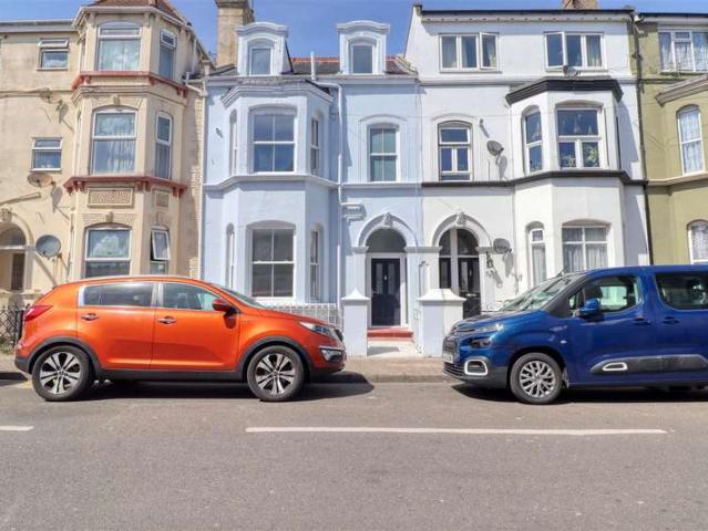 2 Bedroom Flat