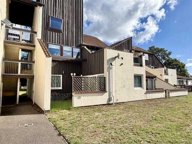2 Bedroom Flat