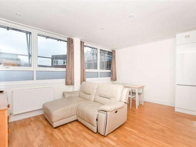 2 Bedroom Flat