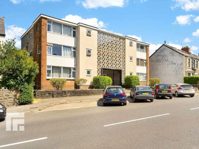 2 Bedroom Flat