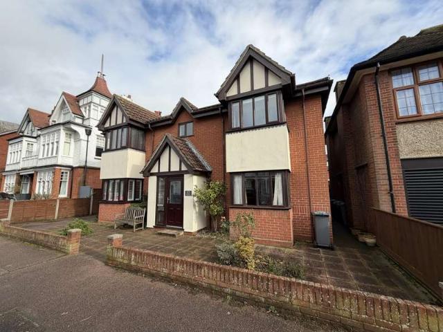 2 Bedroom Flat