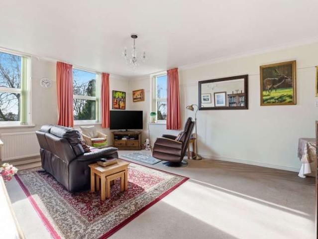 2 Bedroom Flat