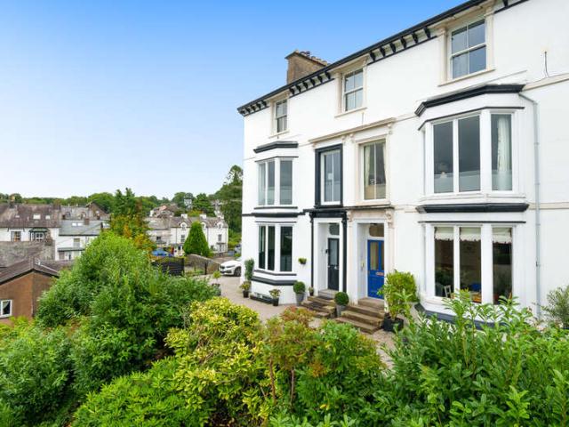 2 Bedroom Flat