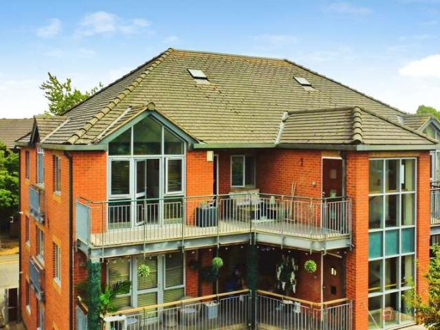 2 Bedroom Flat