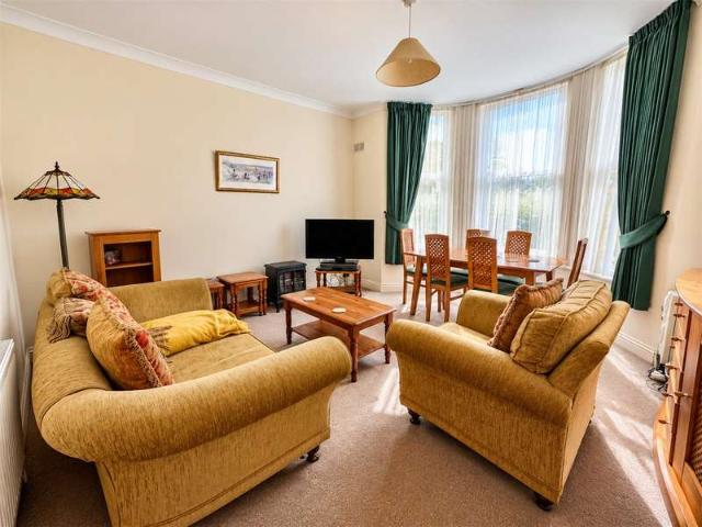 2 Bedroom Flat