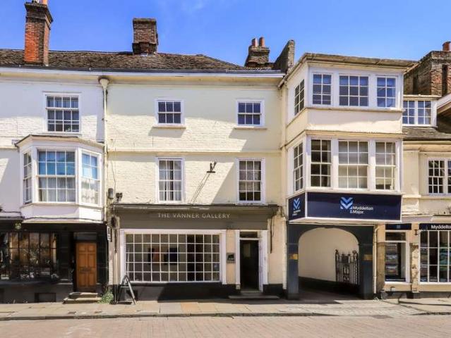 2 Bedroom Flat