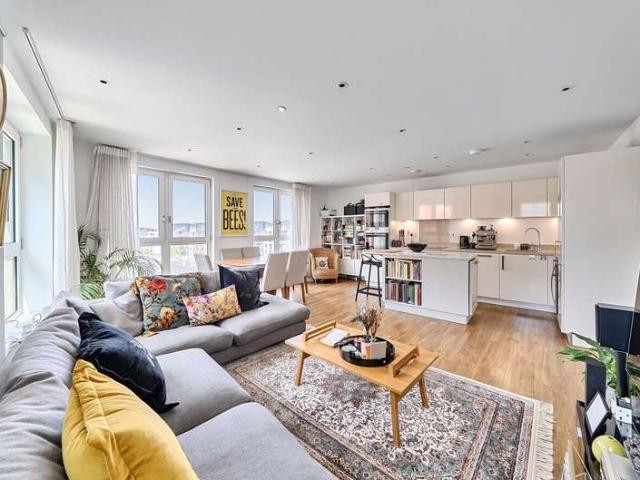 2 Bedroom Flat