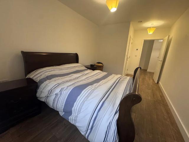 2 bedroom flat