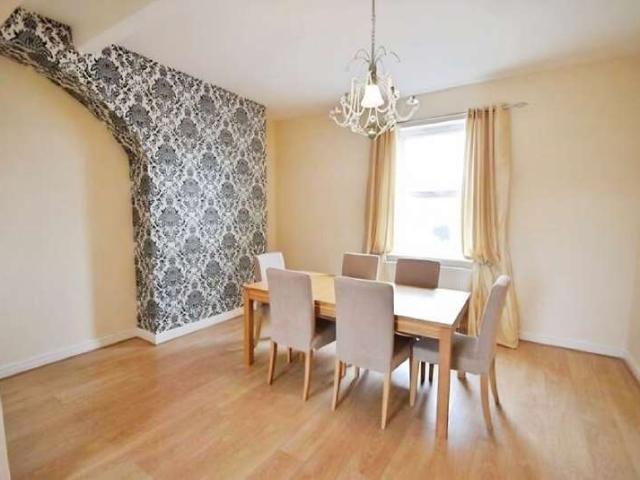 2 Bedroom Flat